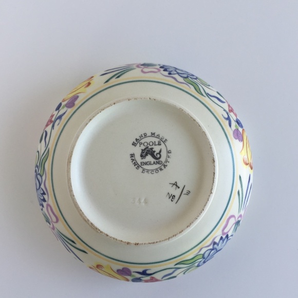 Poole Pottery hand made hand painted in England floral bowl BN pattern - Picture 5 of 7